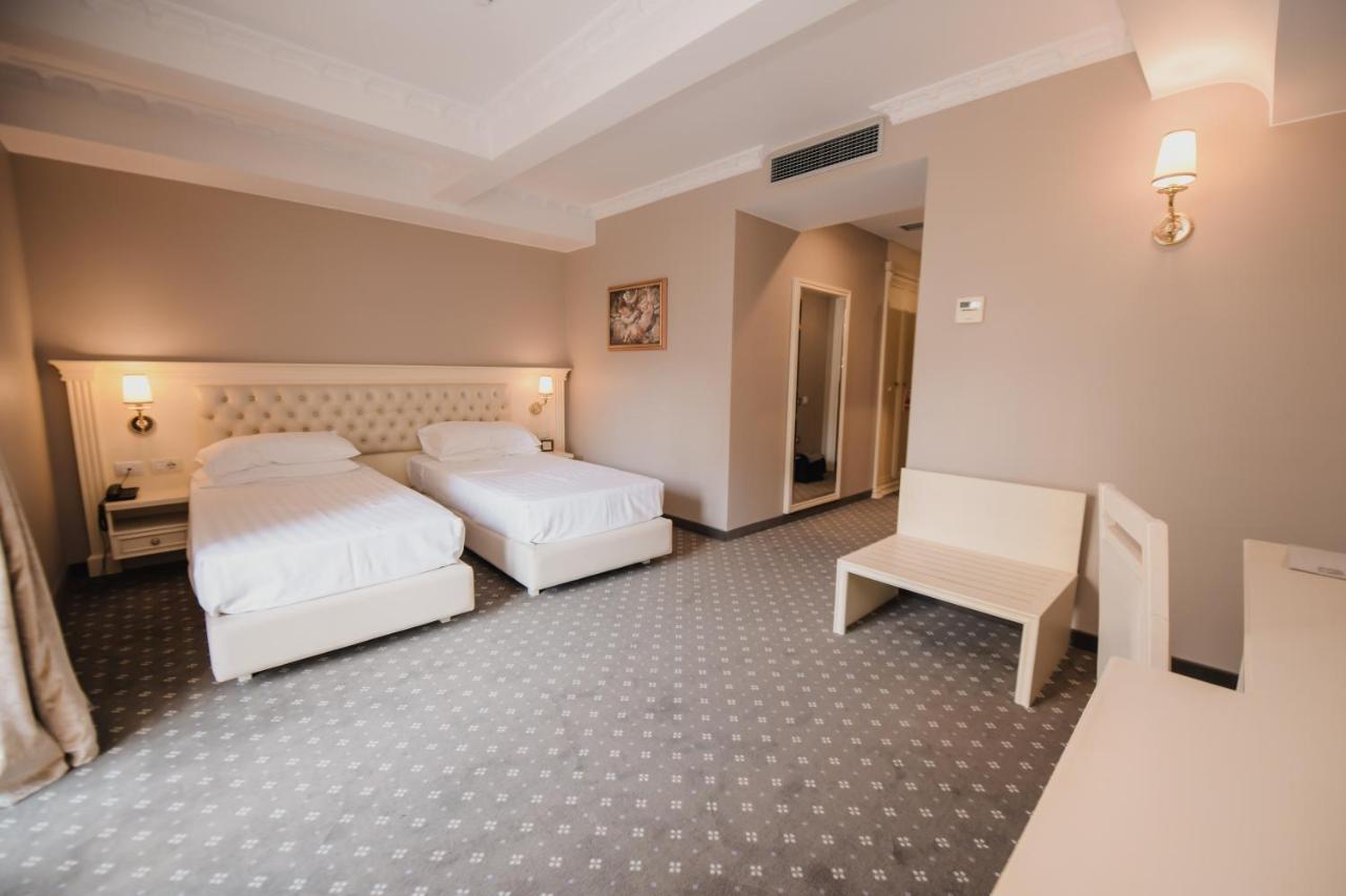 Lot Boutique Hotel By Hotels And Preference Tirana Exteriör bild